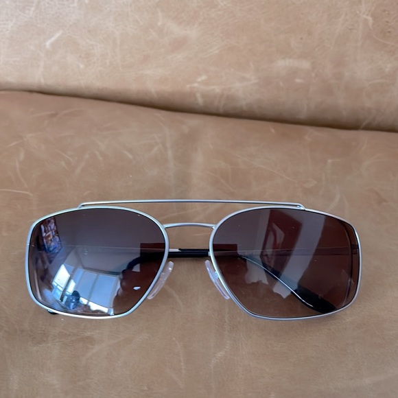 Prada 62 mm rectangular sunglasses .NWOT - Picture 3 of 5